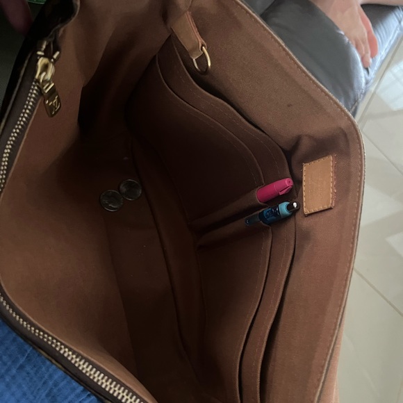 LOUIS VUITTON Beaubourg Messenger Bag Monogram Canvas - Picture 13 of 14